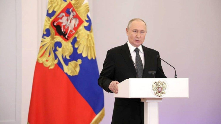Глава Верхнемамонского муниципального района О.А. Михайлусов прокомментировал решение В.В. Путина участвовать в президентских выборах в 2024 году:. Глава Верхнемамонского муниципального района О.А. Михайлусов прокомментировал решение В.В. Путина участвовать в президентских выборах в 2024 году:.